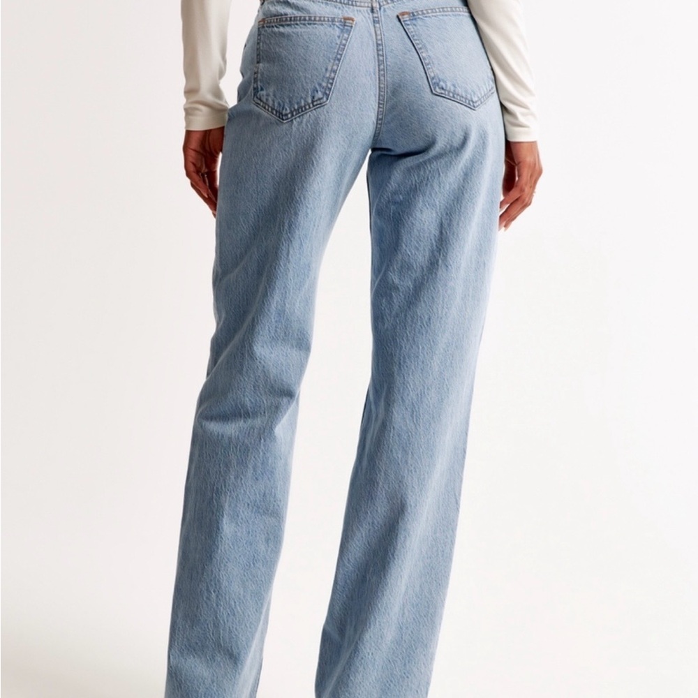 Abercrombie & Fitch The Loose High Rise Jeans - Picture 2 of 5